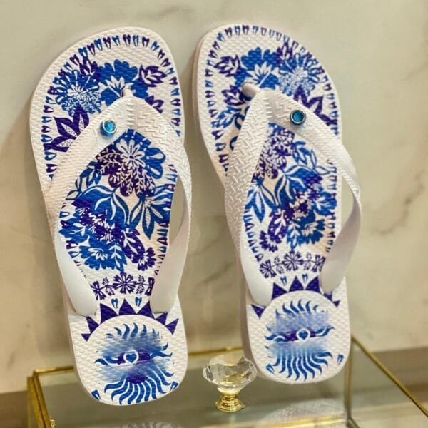 Só hoje! Chinelo de Dedo Personalizado Com Estampa Única e Confortável