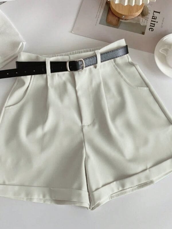 SHORTS FEMININO ALFAIATARIA