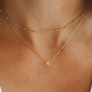 1 Peça Colar com Pingente de Inicial em Camadas de Aço Inoxidável, Colar Choker com Pequeno Pingente de Inicial de A-Z na Moda Fofo para Mulheres