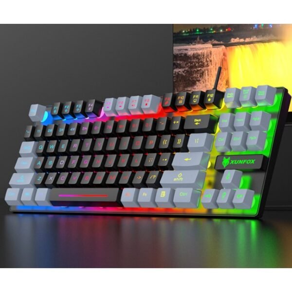 Teclado gamer iluminação rainbow e controle de volume com fio