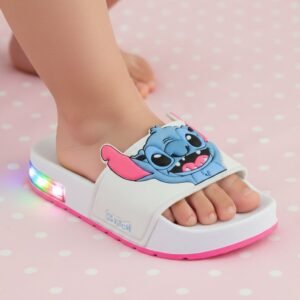 Chinelo slide stitch infantil – super macio com led que pisca ao caminhar