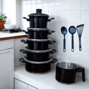 Jogo de panelas 5 peças + leiteira e talheres resistente