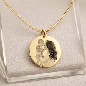 Colar cordão feminino pingente personalizado com foto gravação e nome banhado a ouro 18k namorados