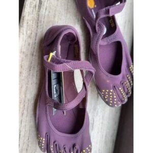 Fivefingers pink mesh ballet flats: breathable barefoot comfort with stylish split-toe designfivefingers design
