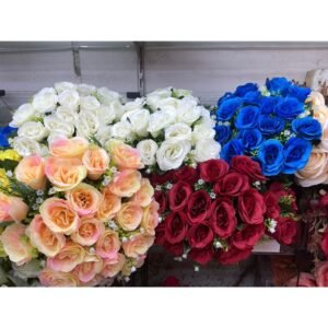 Buquê de rosas com folhagem c/24