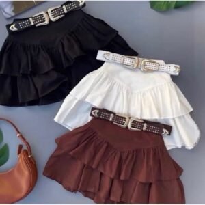 Saia babado | em alta com shorts por baixo compõe qualquer look